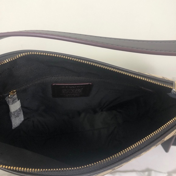Coach Authentic Crossbody/Shoulder Bag - Picture 8 of 9
